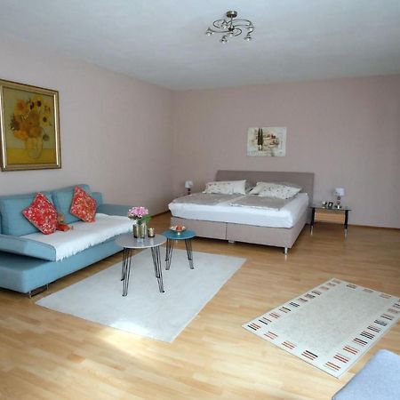 Ferienwohnung Heinzelmann Баден-Баден Екстериор снимка
